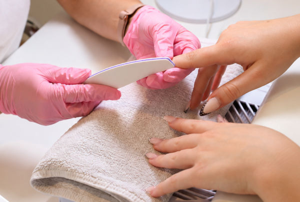Ruth Kastner: Die Nageldesignerin aus Wels, die Qualität, Kreativität und persönliche Betreuung verbindet Galerie